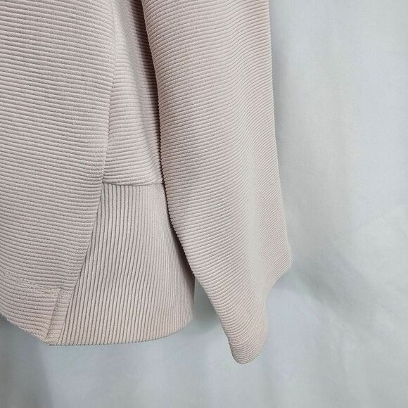 Varley Cropped Turtleneck Sweater in Lavender - Size S - Picture 6 of 12